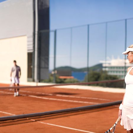 Hotel Sun Gardens Dubrovnik Orasac Esterno foto Tennis at the resort