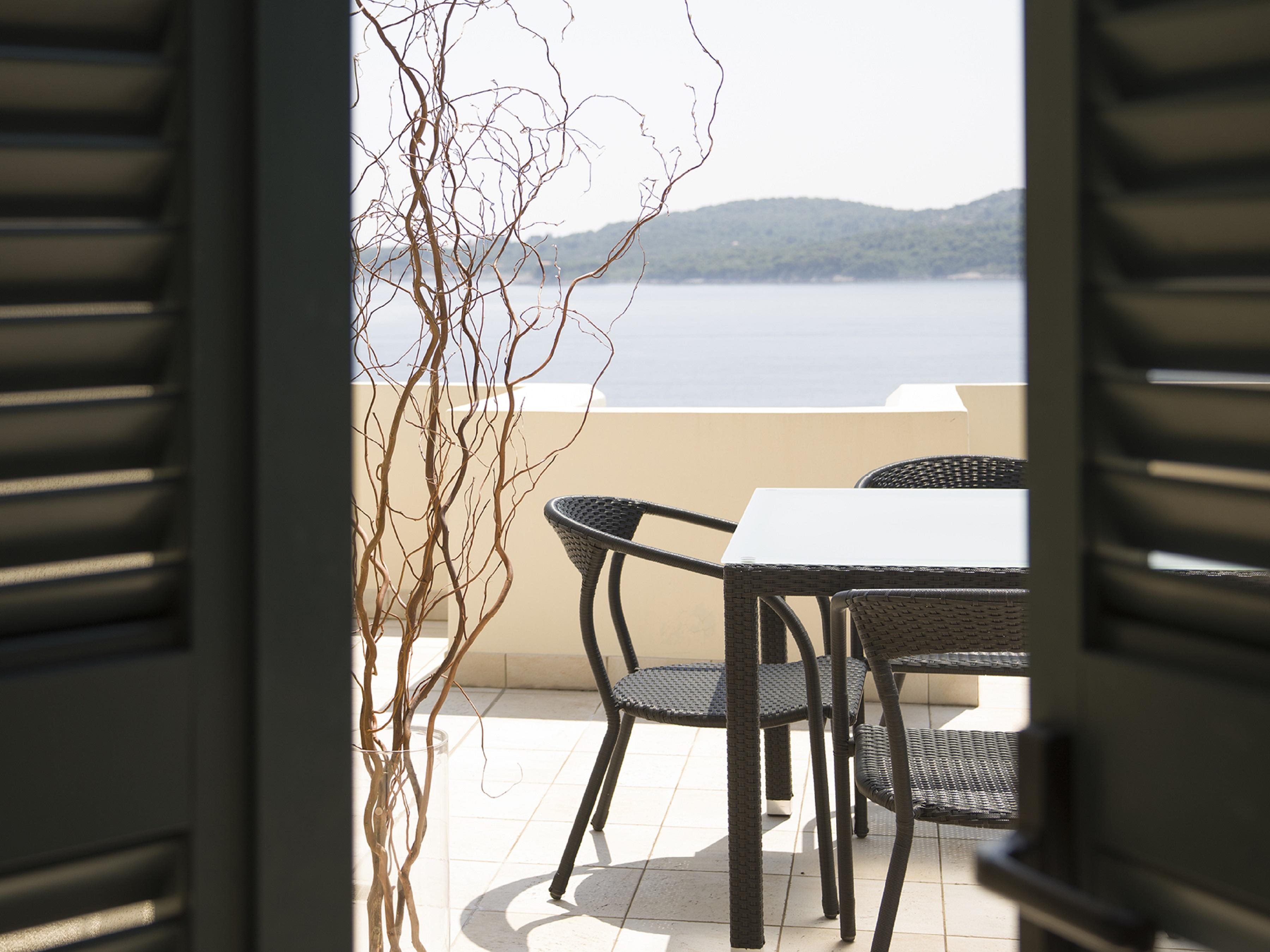 Hotel Sun Gardens Dubrovnik Orasac Esterno foto A balcony in a hotel