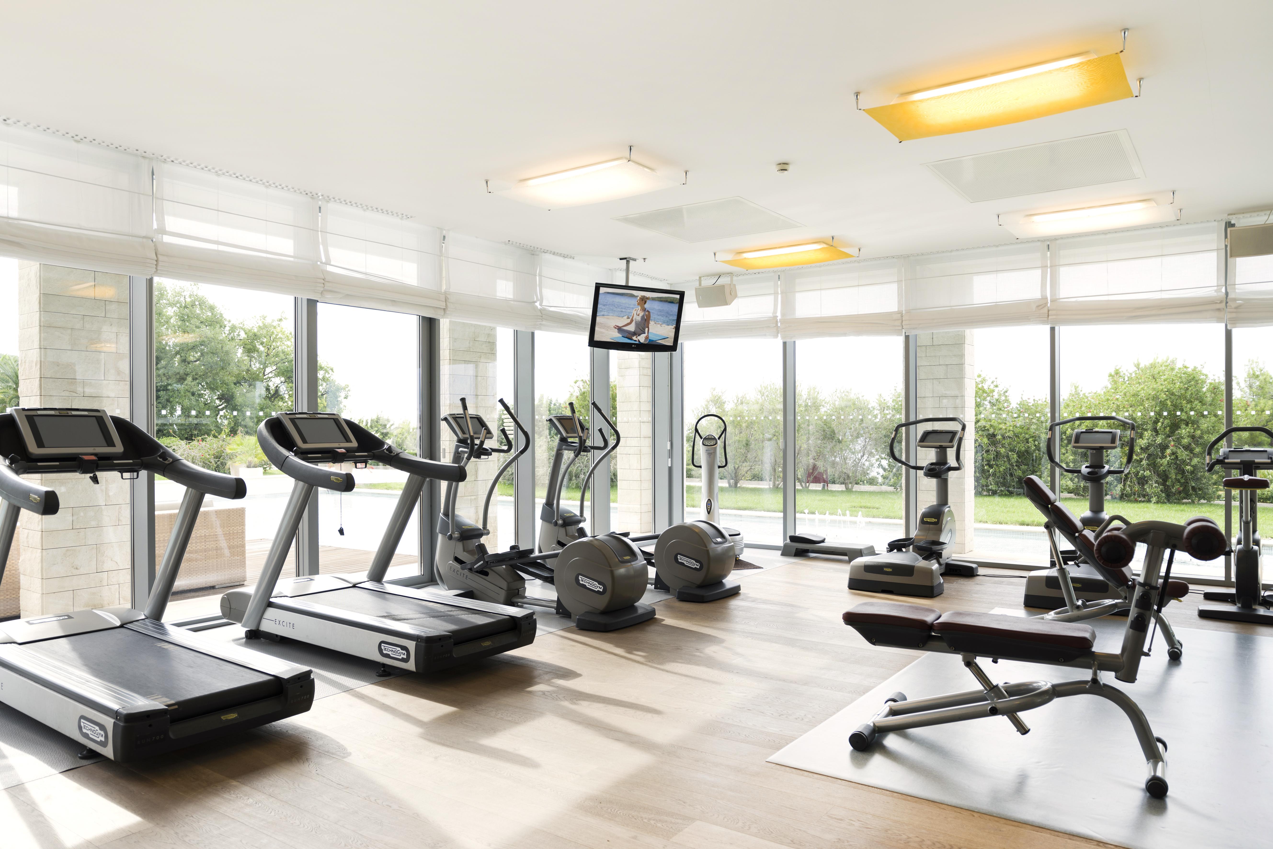 Hotel Sun Gardens Dubrovnik Orasac Esterno foto A gym at a hotel