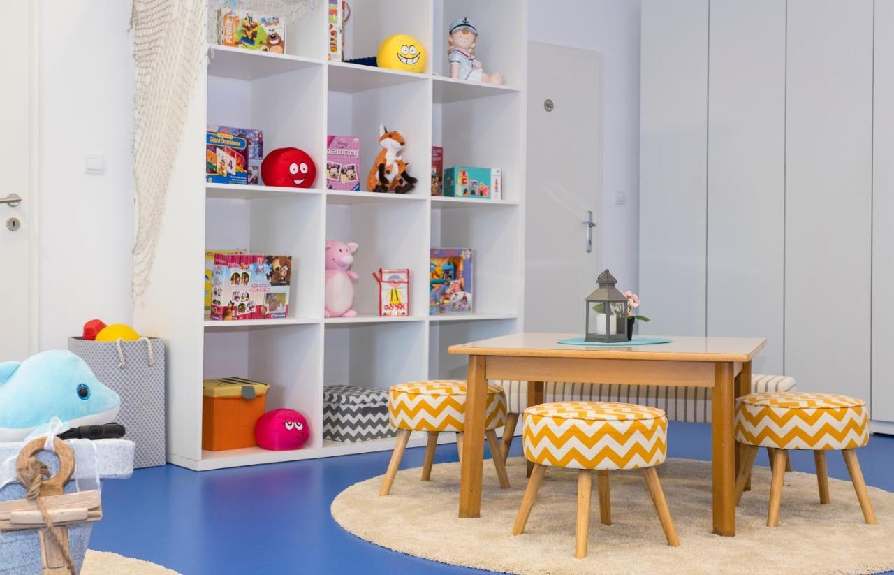 Hotel Sun Gardens Dubrovnik Orasac Esterno foto A child's room